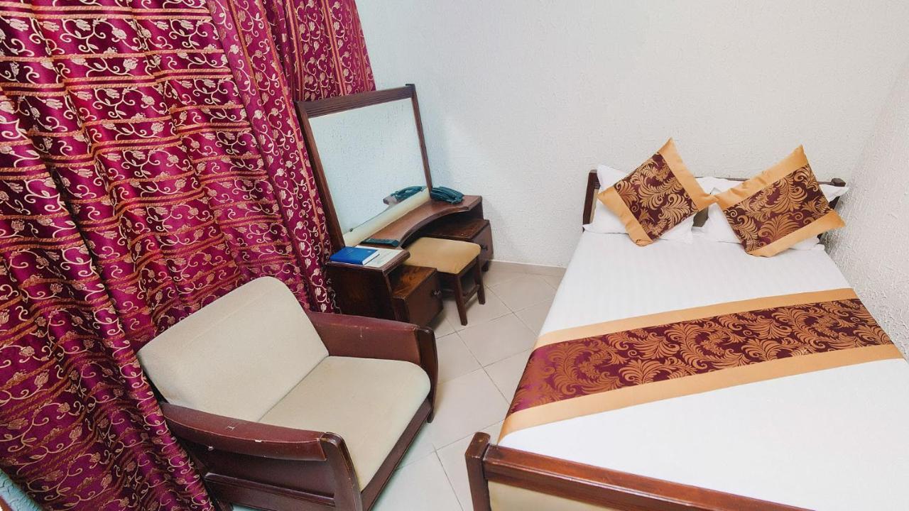 Korkdam Hotel Taifa Buitenkant foto