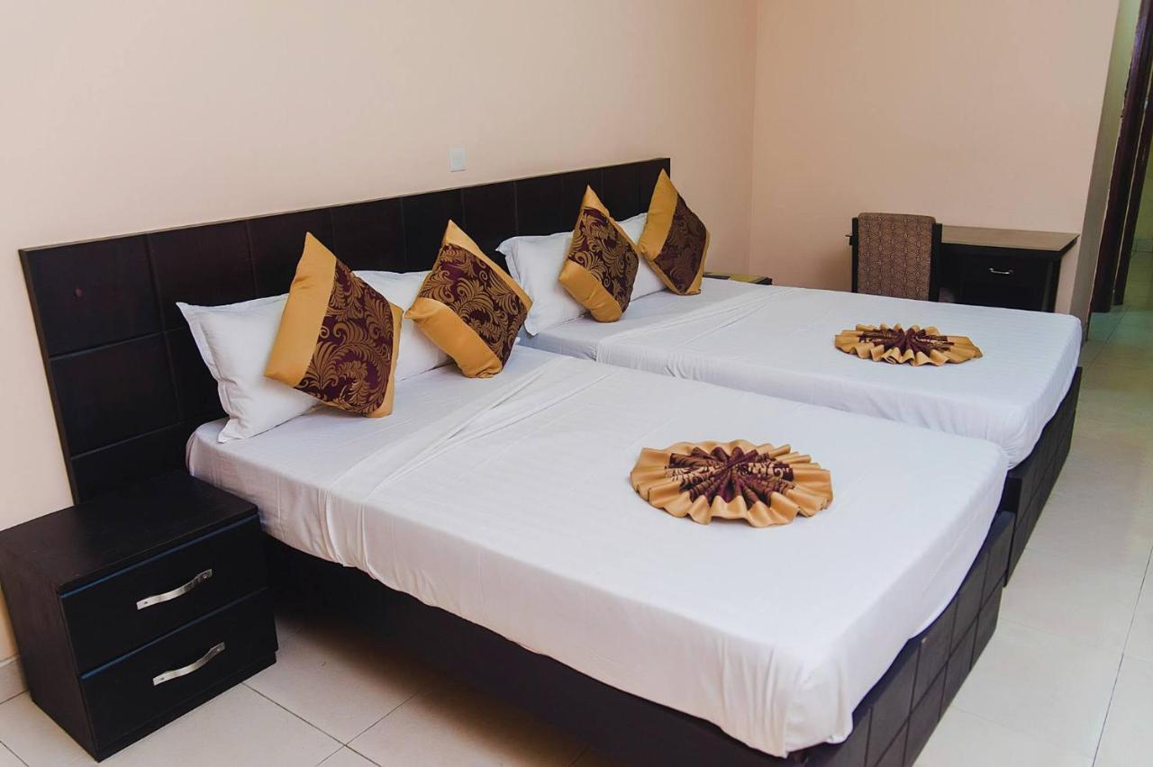 Korkdam Hotel Taifa Buitenkant foto