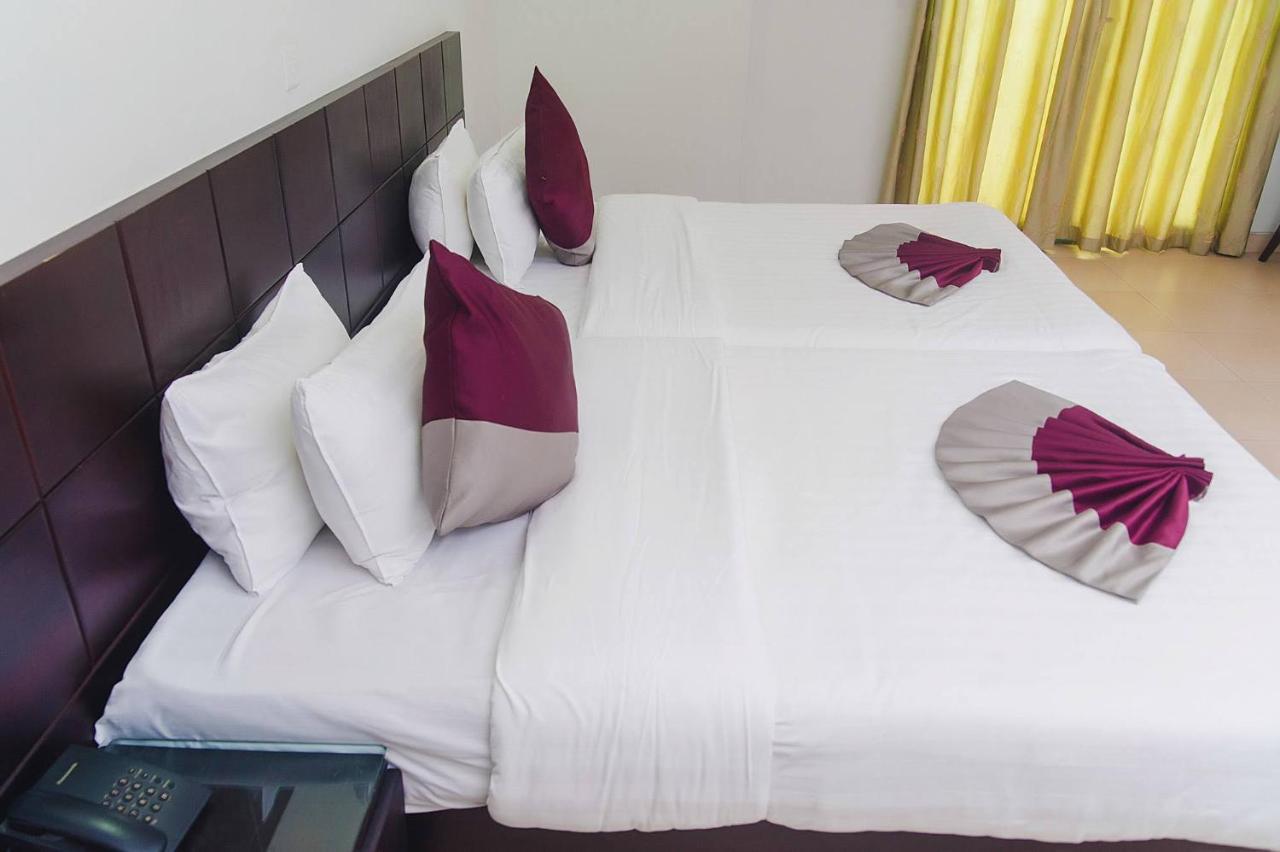 Korkdam Hotel Taifa Buitenkant foto