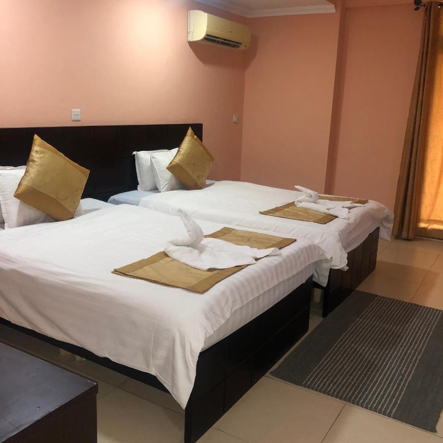 Korkdam Hotel Taifa Buitenkant foto