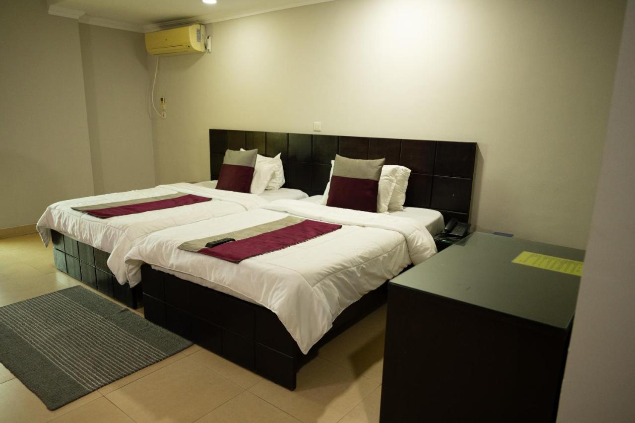 Korkdam Hotel Taifa Buitenkant foto
