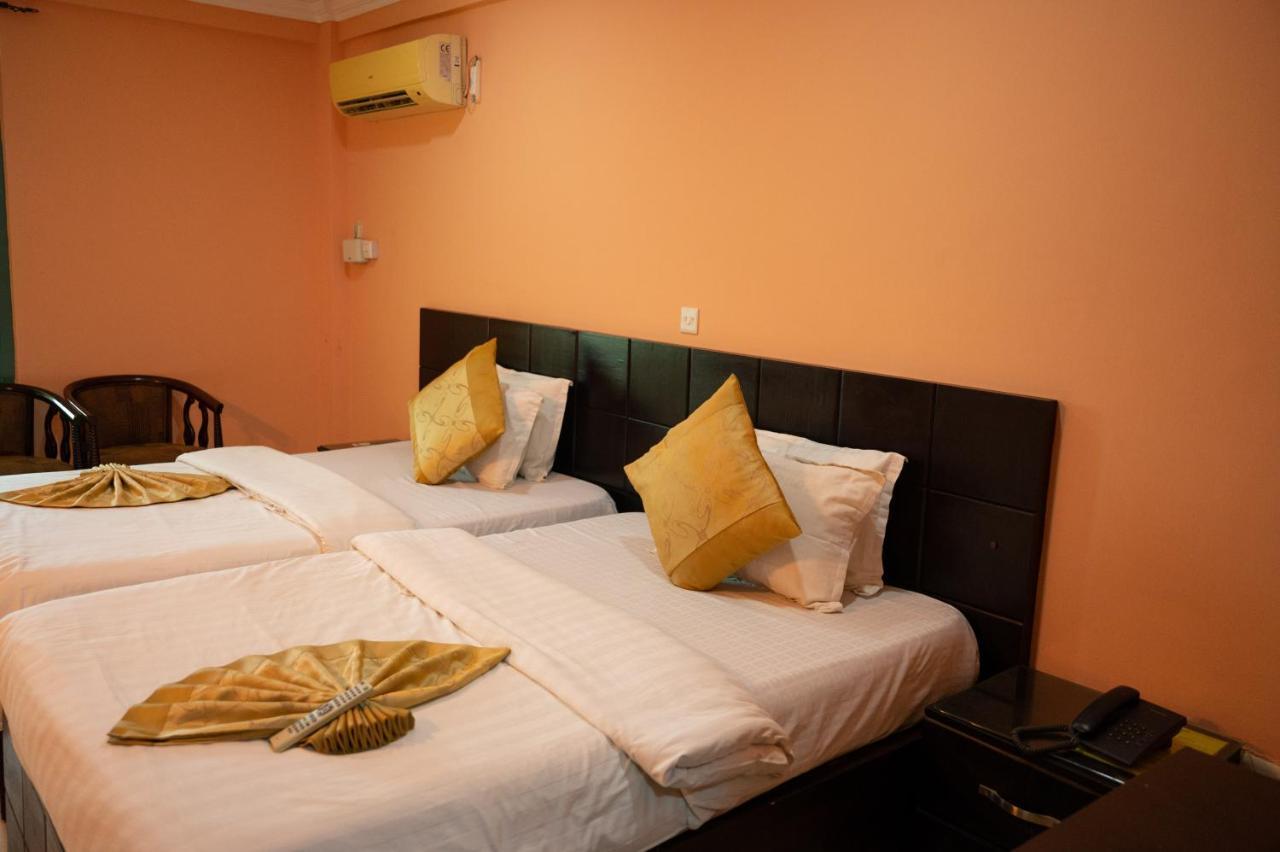 Korkdam Hotel Taifa Buitenkant foto