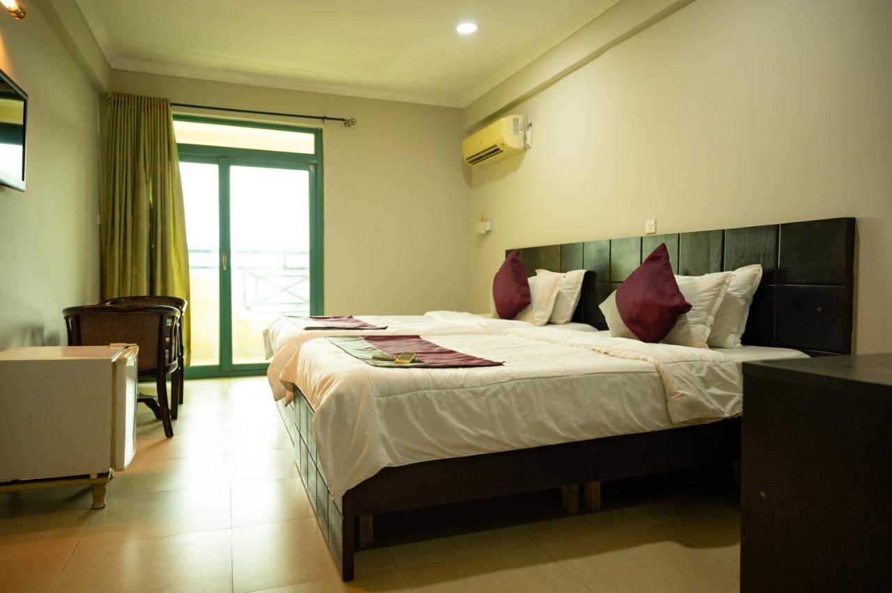 Korkdam Hotel Taifa Buitenkant foto
