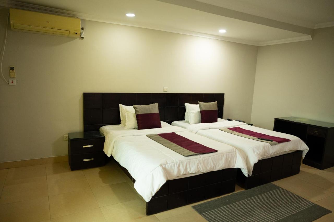 Korkdam Hotel Taifa Buitenkant foto