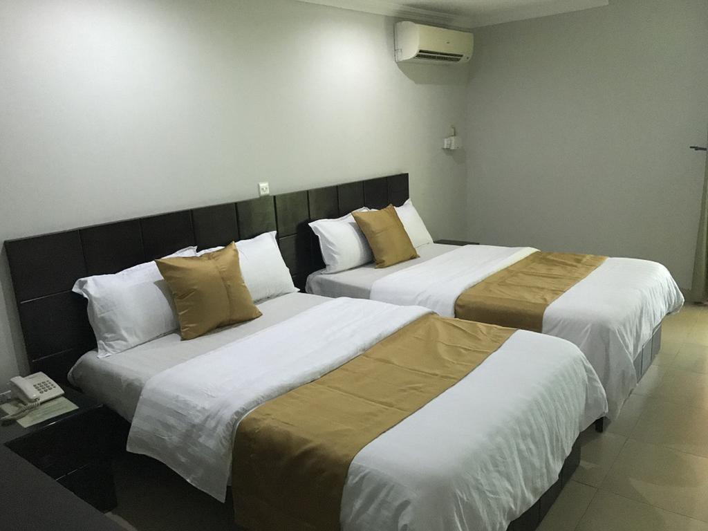 Korkdam Hotel Taifa Buitenkant foto