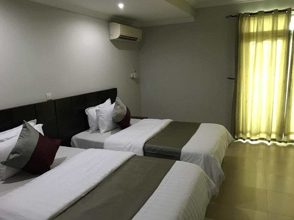 Korkdam Hotel Taifa Buitenkant foto