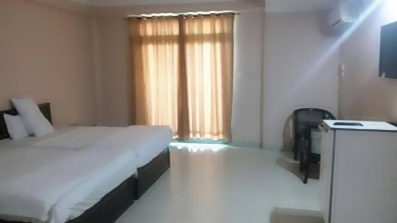 Korkdam Hotel Taifa Buitenkant foto
