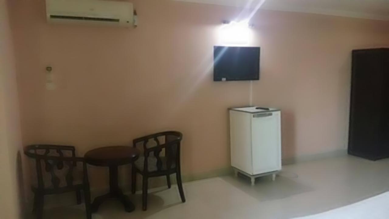 Korkdam Hotel Taifa Buitenkant foto