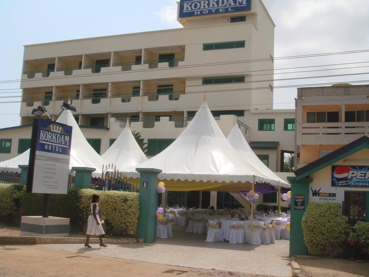 Korkdam Hotel Taifa Buitenkant foto