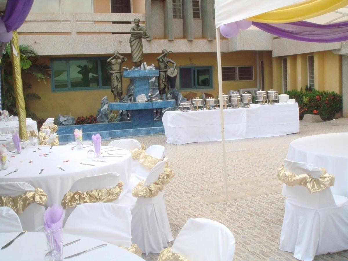 Korkdam Hotel Taifa Buitenkant foto
